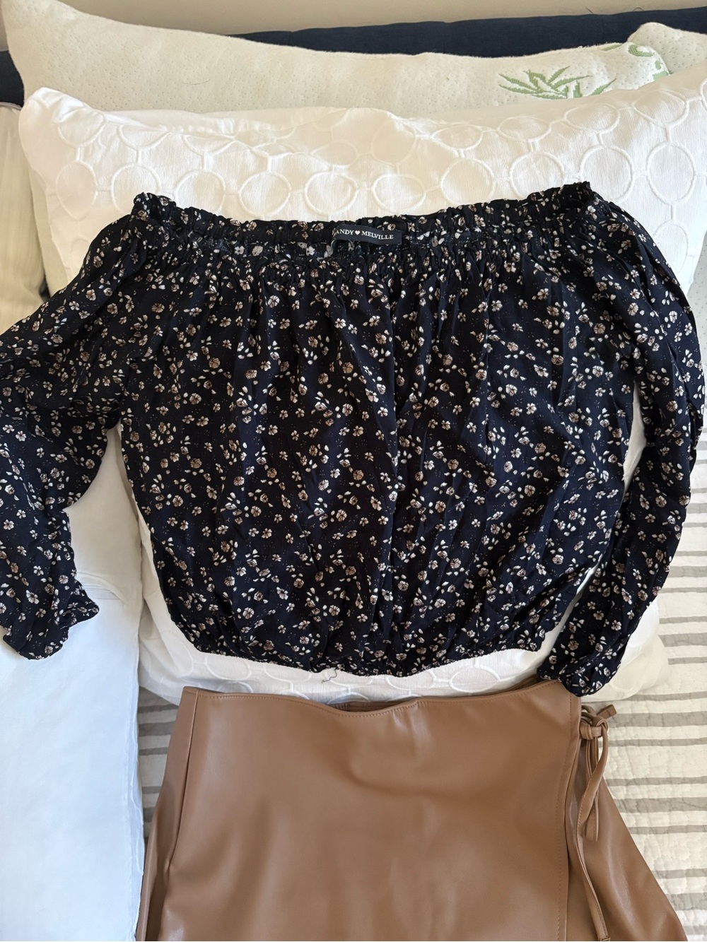 Brandy Melville Navy Floral Off-Shoulder Blouse, size small.